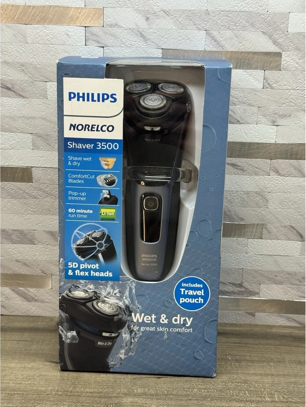 Philips Norelco 3500 Cordless Battery-Powered Electric Shaver